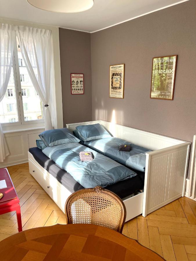 Le Locle : Bel Appartement Chaleureux Kültér fotó
