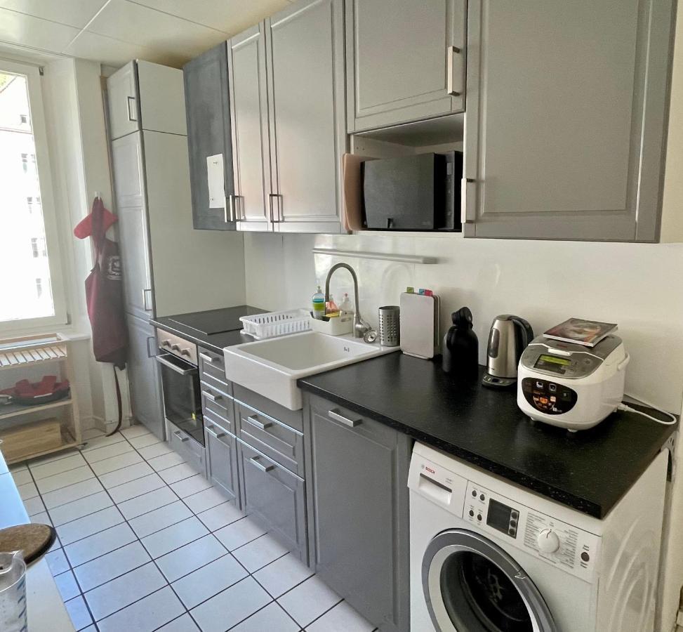 Le Locle : Bel Appartement Chaleureux Kültér fotó