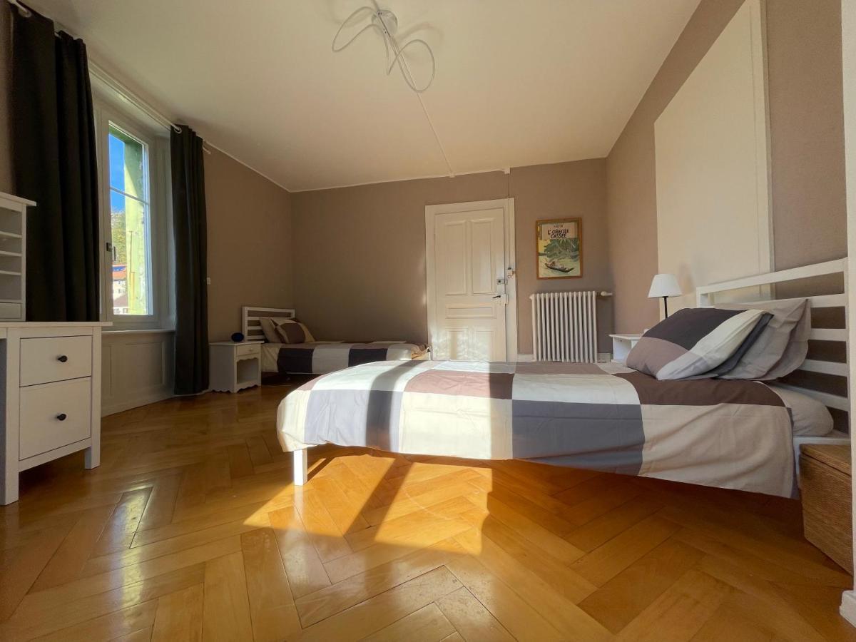 Le Locle : Bel Appartement Chaleureux Kültér fotó