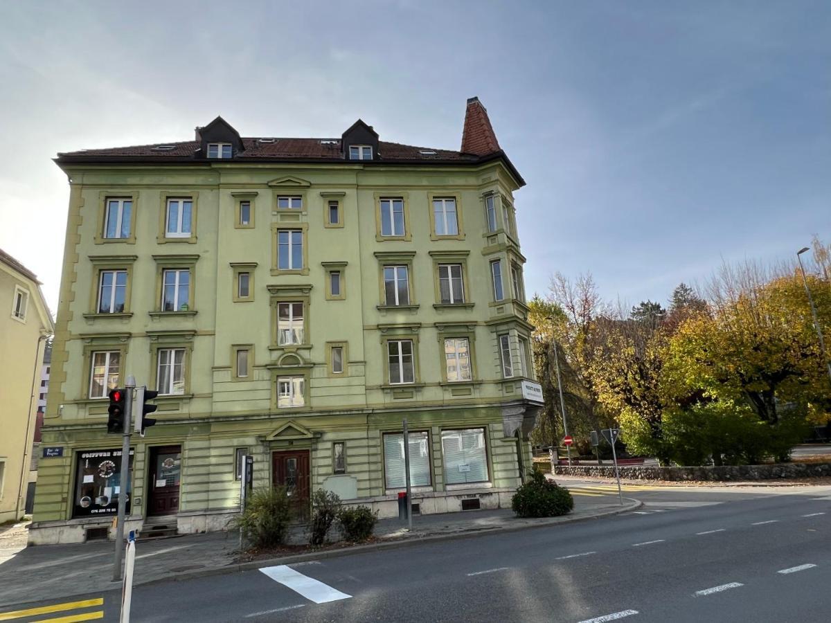 Le Locle : Bel Appartement Chaleureux Kültér fotó